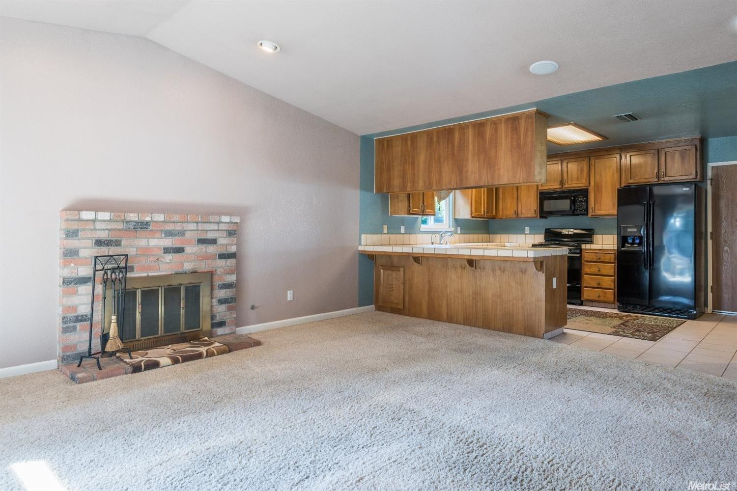 1004 Chalone Ct, Modesto, CA 95358 photo 8