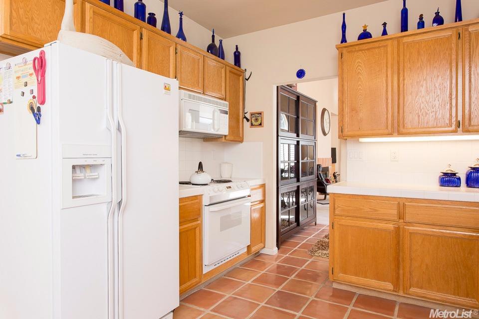 5119 Walnut Pointe Ln, Carmichael, CA 95608 photo 4