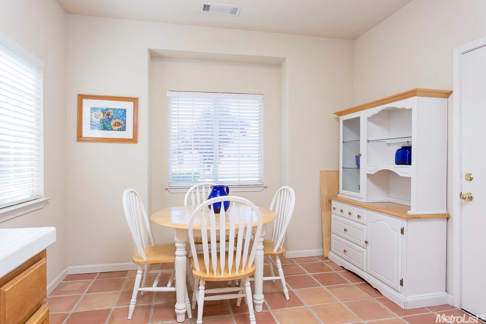 5119 Walnut Pointe Ln, Carmichael, CA 95608 photo 5