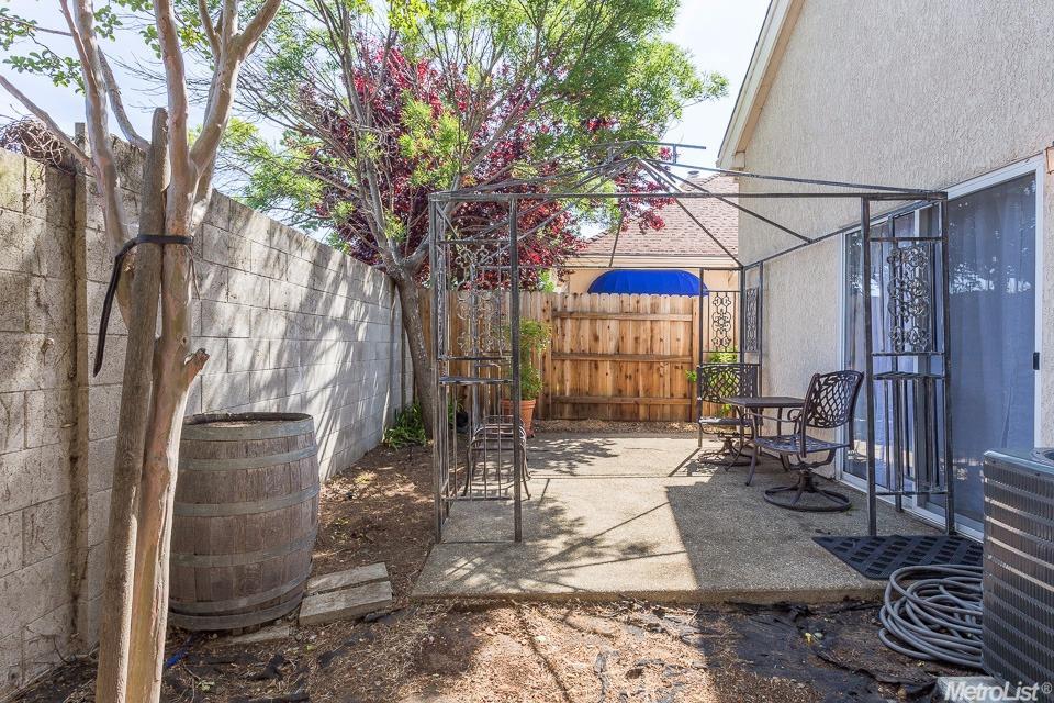 5119 Walnut Pointe Ln, Carmichael, CA 95608 photo 17