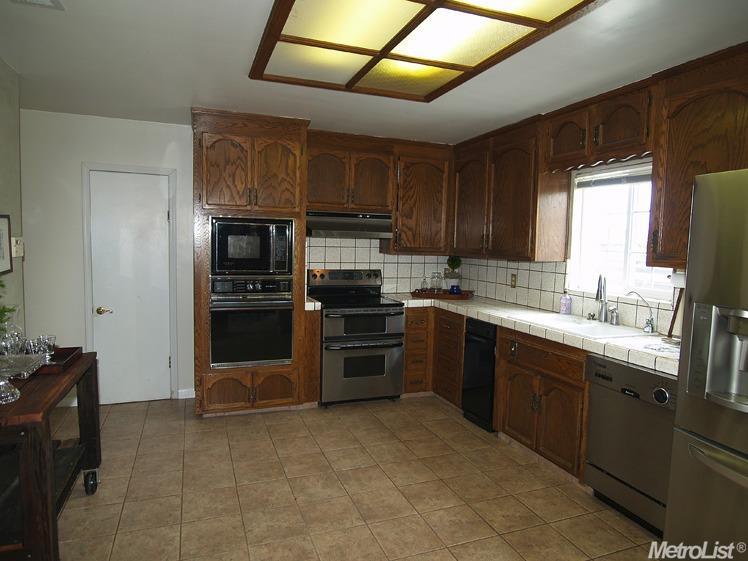 1212 E Harding Rd, Turlock, CA 95380 photo 8