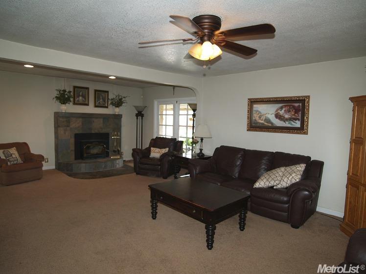 1212 E Harding Rd, Turlock, CA 95380 photo 5