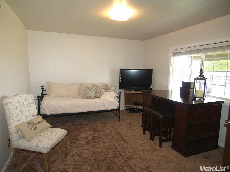 1212 E Harding Rd, Turlock, CA 95380 photo 10