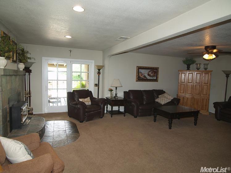 1212 E Harding Rd, Turlock, CA 95380 photo 3