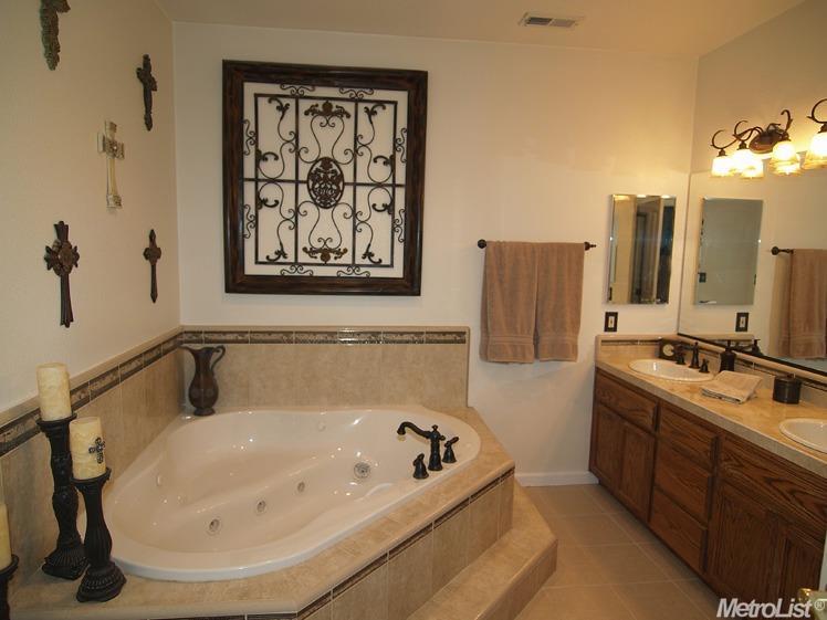 1212 E Harding Rd, Turlock, CA 95380 photo 16