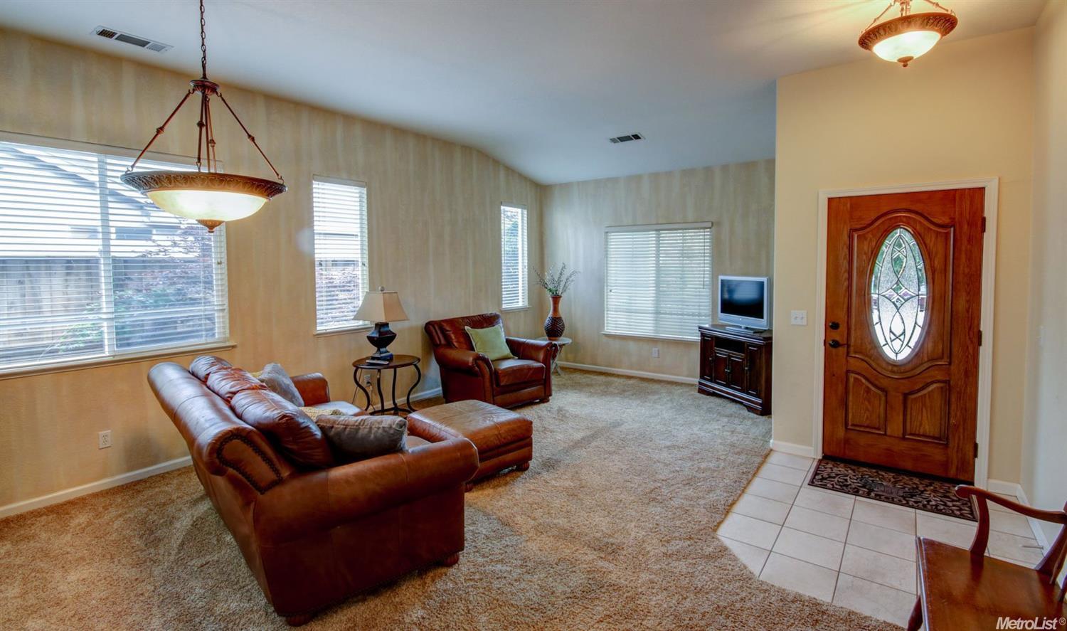 2585 Frontier Ln, Lodi, CA 95242 photo 2
