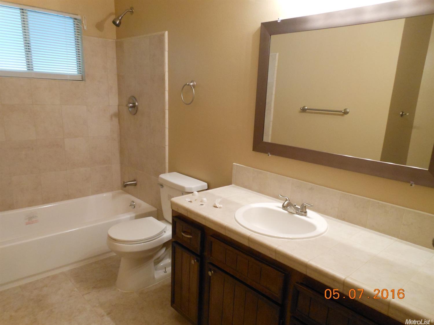 2101 E Linwood Ave, Turlock, CA 95380 photo 7