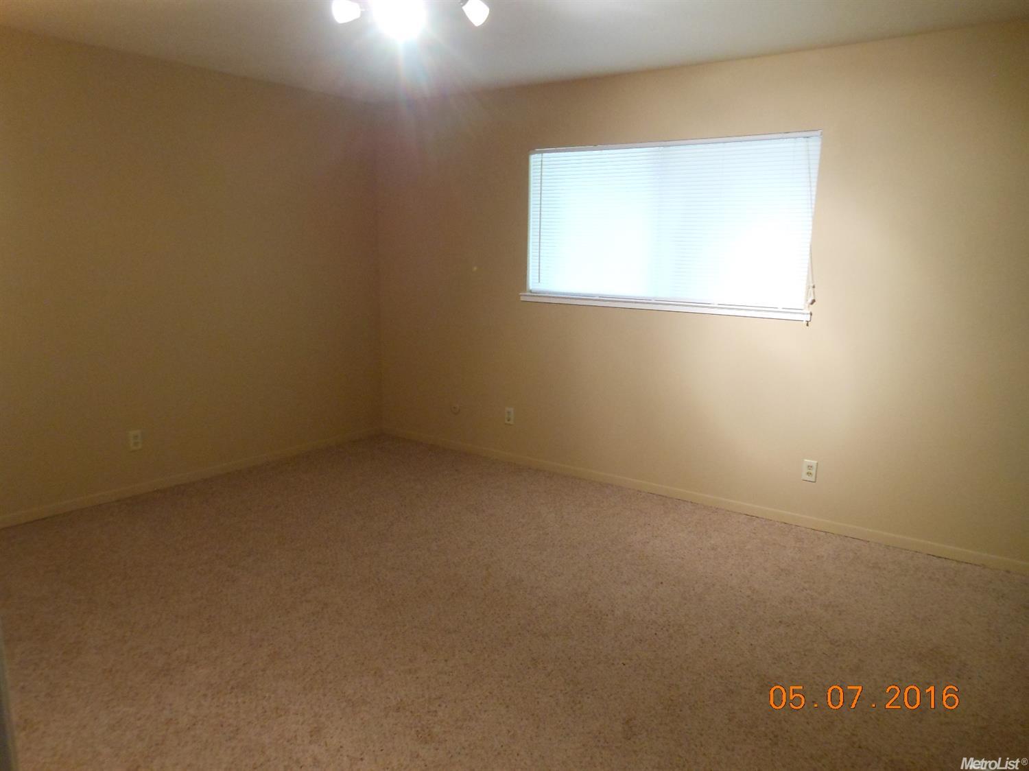 2101 E Linwood Ave, Turlock, CA 95380 photo 9