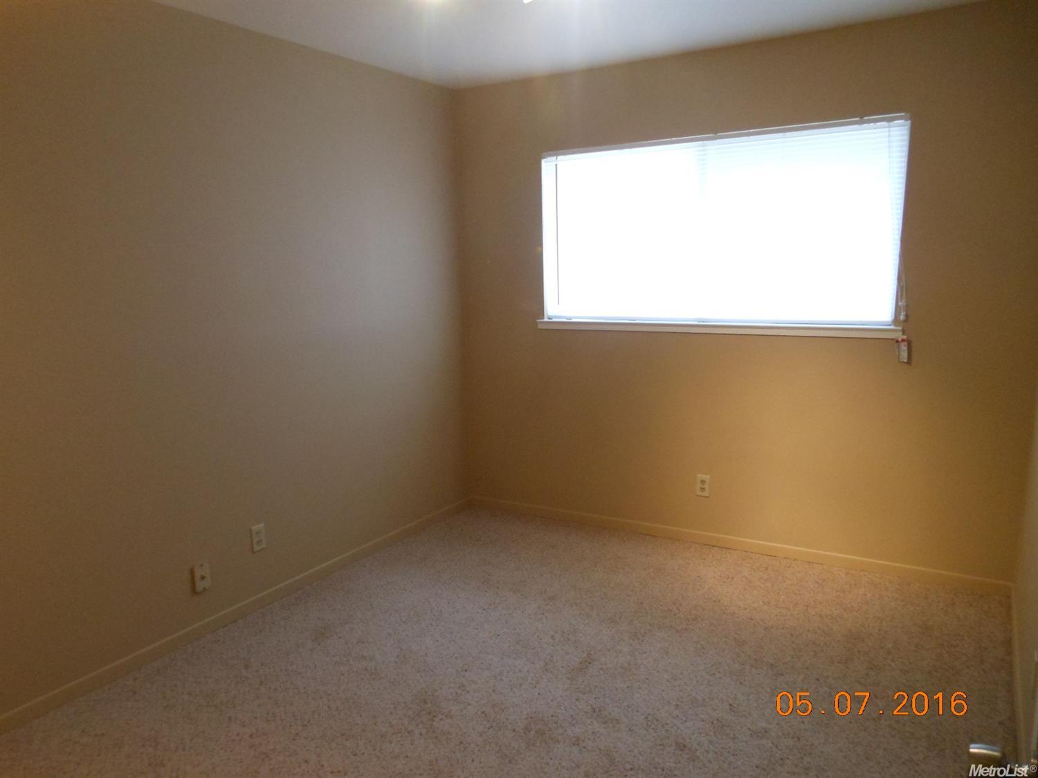 2101 E Linwood Ave, Turlock, CA 95380 photo 8