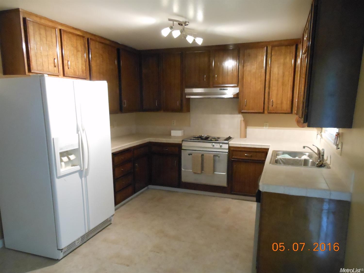 2101 E Linwood Ave, Turlock, CA 95380 photo 4