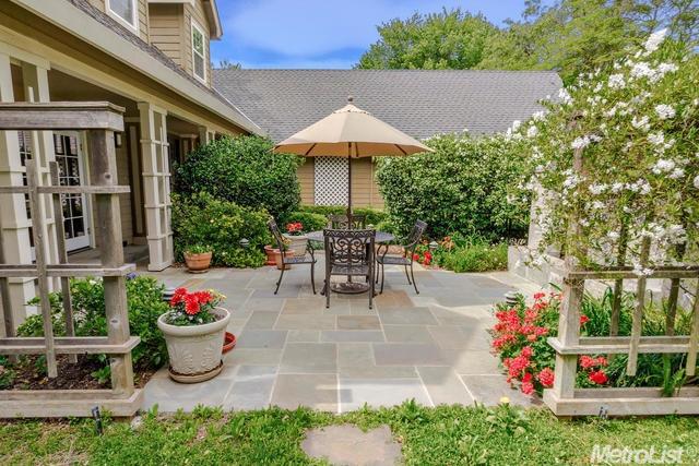 27446 Oakside Dr, Davis, CA 95618 photo 2