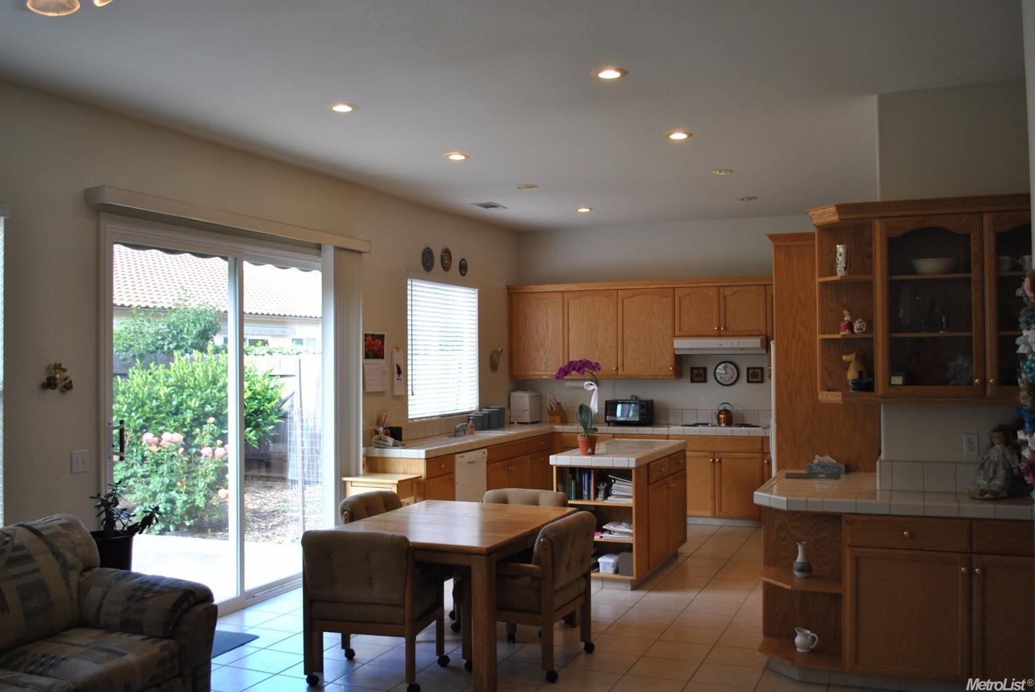 2036 Providence Way, Lodi, CA 95242 photo 3