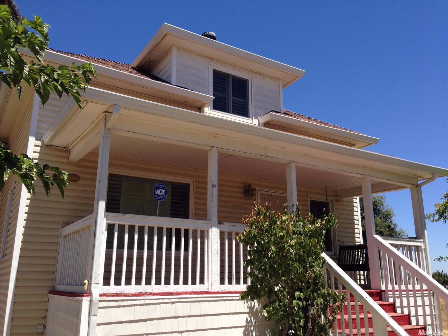 14201 E Live Oak Rd, Lodi, CA 95240 photo 1