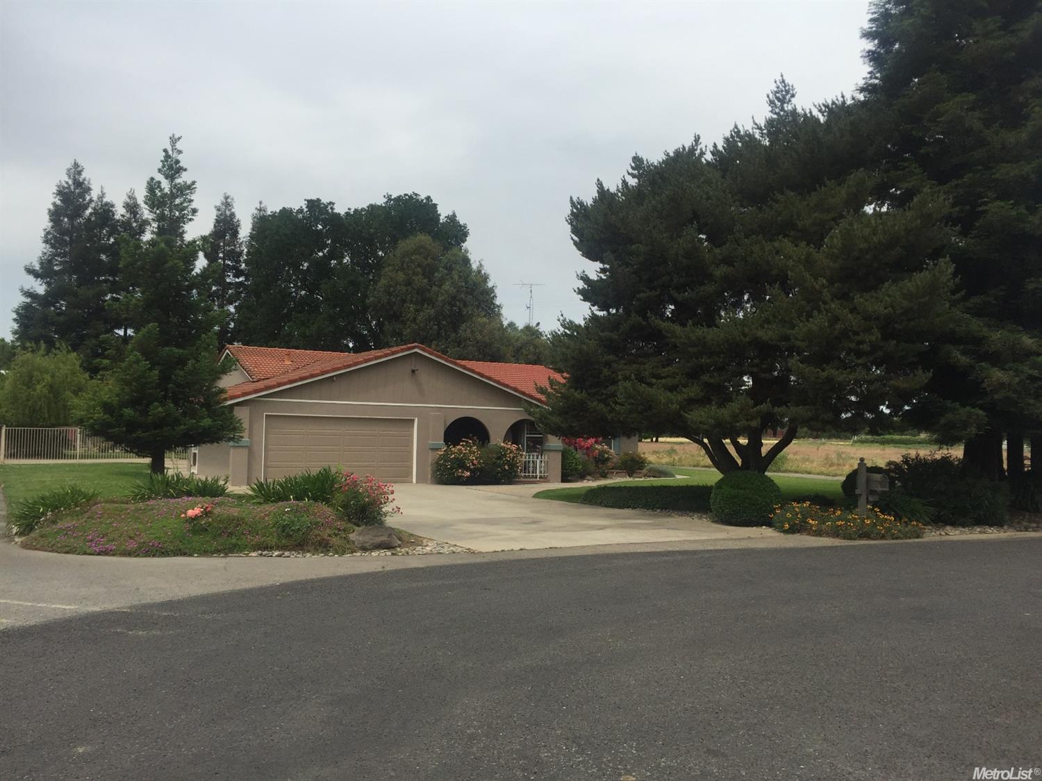 6207 Bearden Ln, Modesto, CA 95357 photo 1