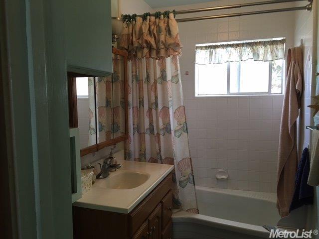1829 E Service Rd, Ceres, CA 95307 photo 2