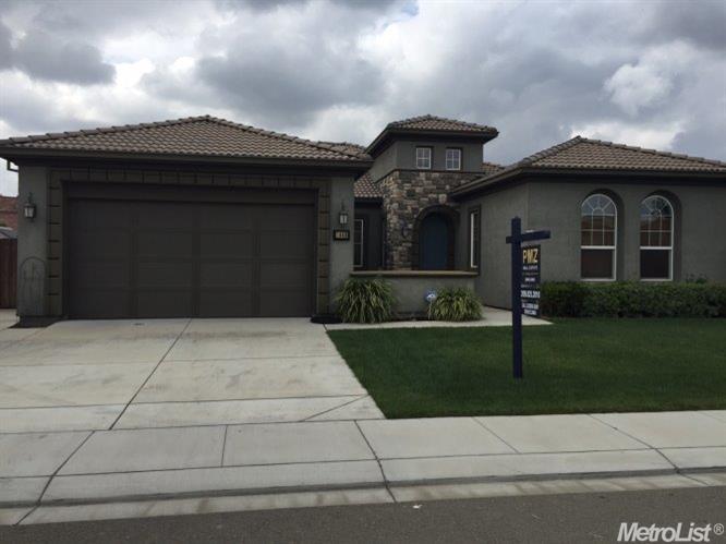 1069 Glen Abbey Dr, Manteca, CA 95336 photo 1