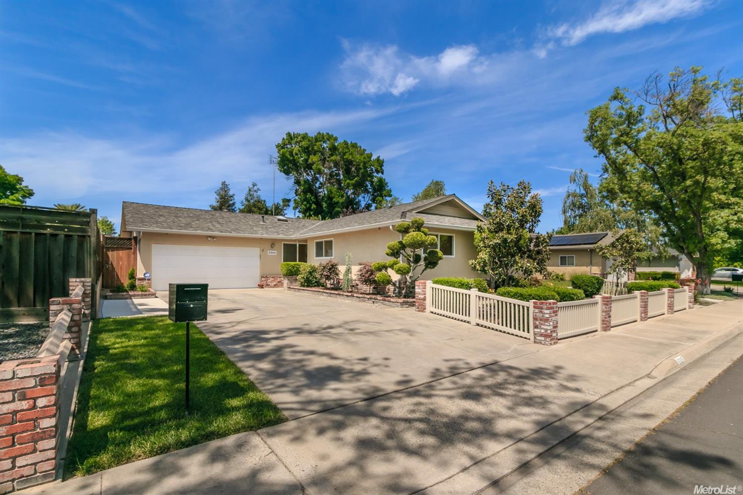 2005 Kruger Dr, Modesto, CA 95355 photo 1