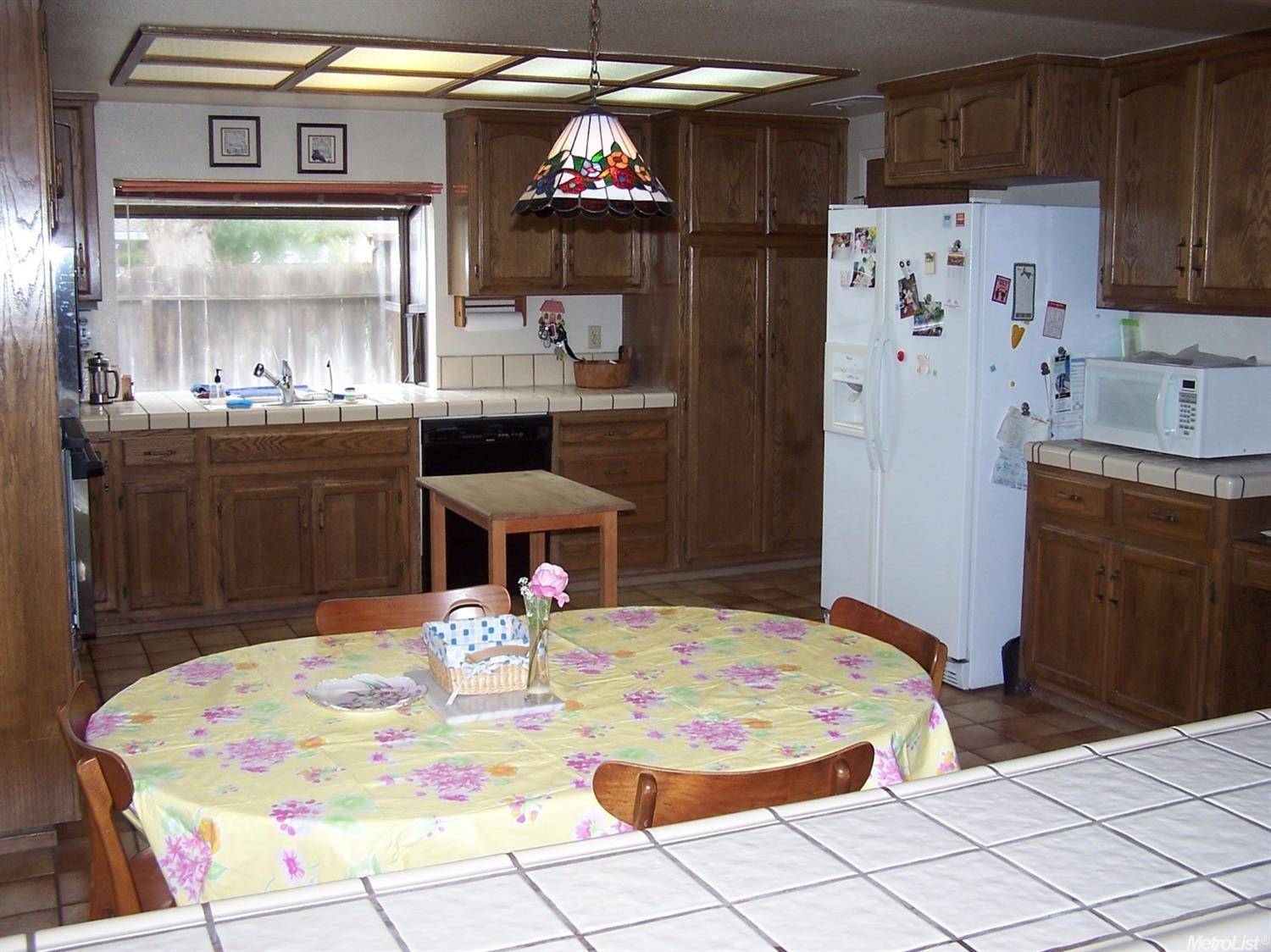 2429 Walter Dr, Modesto, CA 95351 photo 3