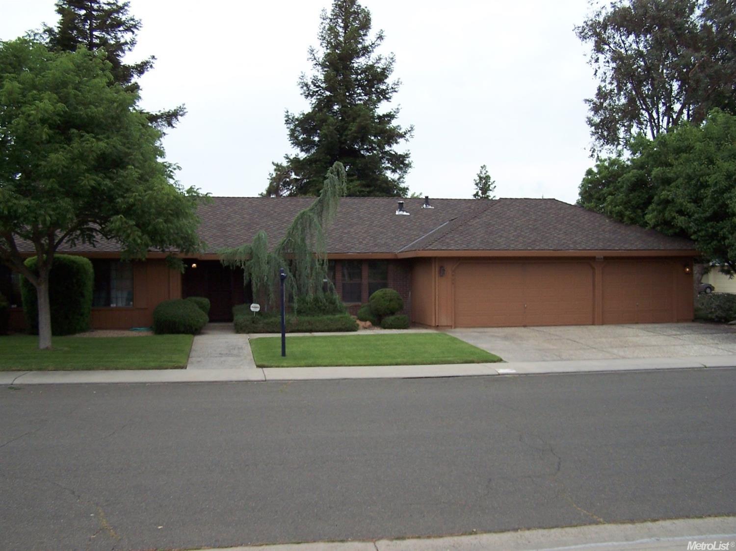 2429 Walter Dr, Modesto, CA 95351 photo 1