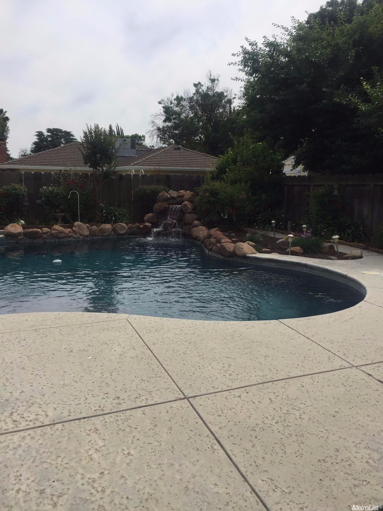 546 W Donna Dr, Merced, CA 95348 photo 6