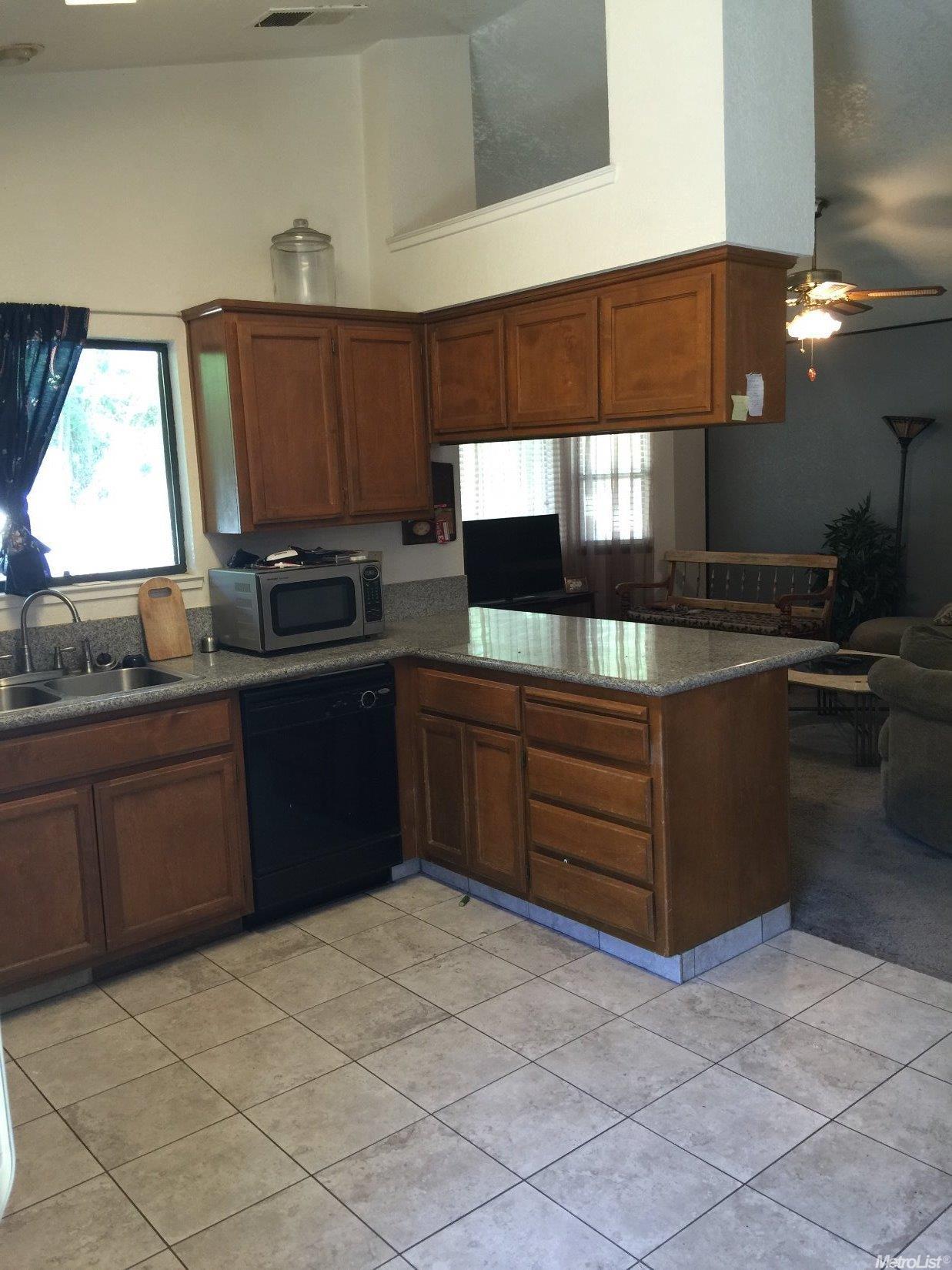 22 H St, Modesto, CA 95351 photo 9