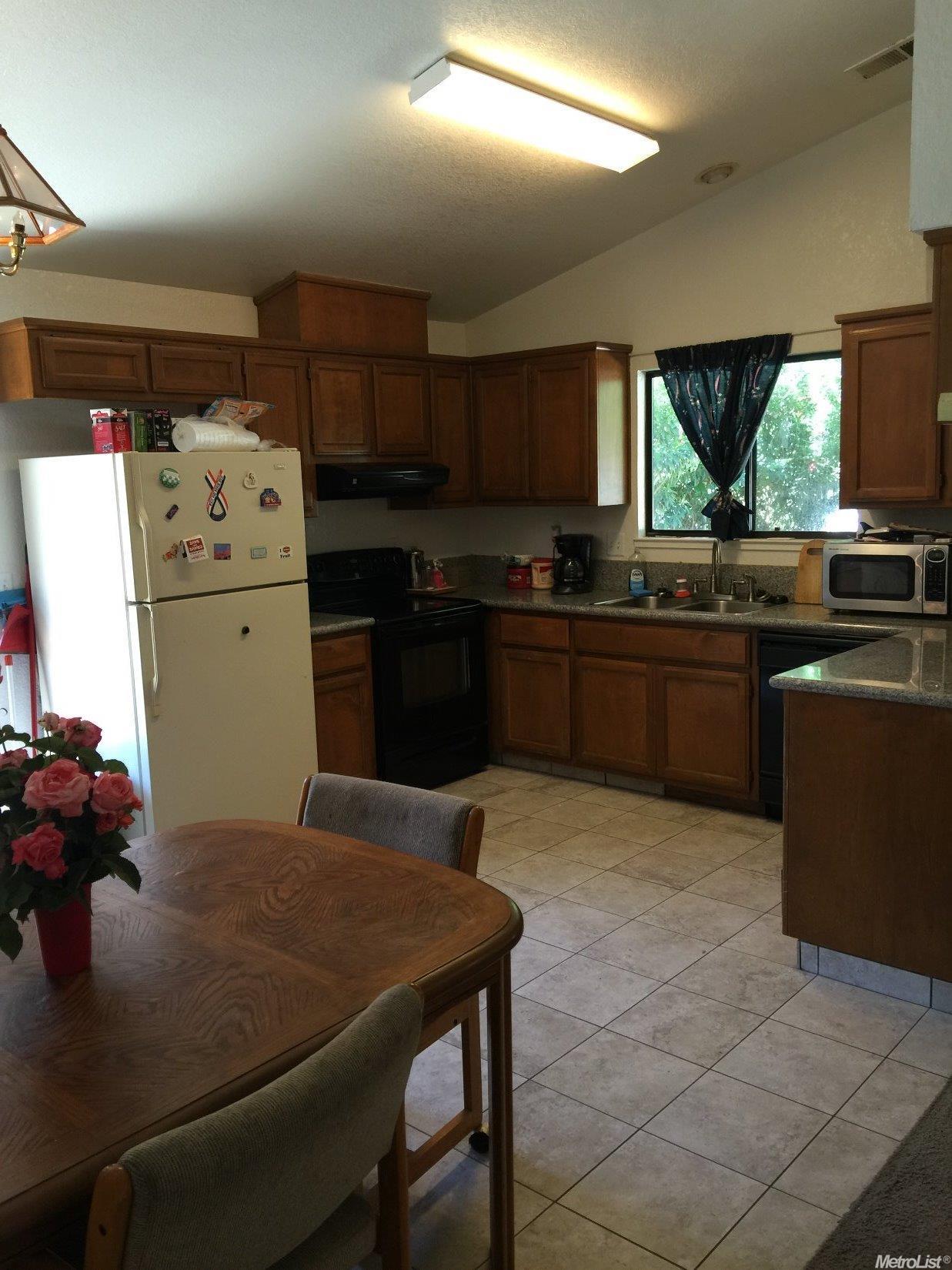 22 H St, Modesto, CA 95351 photo 8