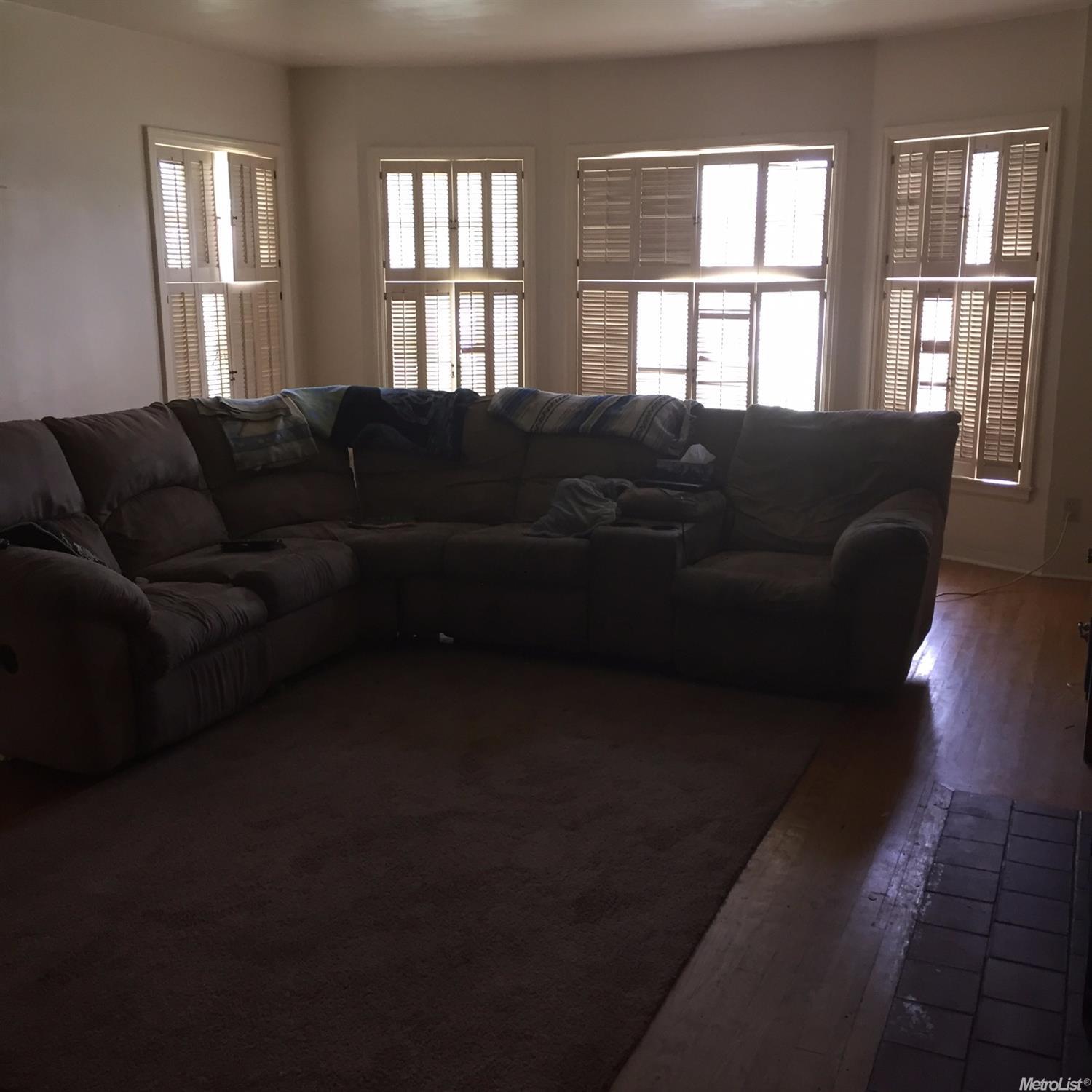 690 E 21st St, Merced, CA 95340 photo 6