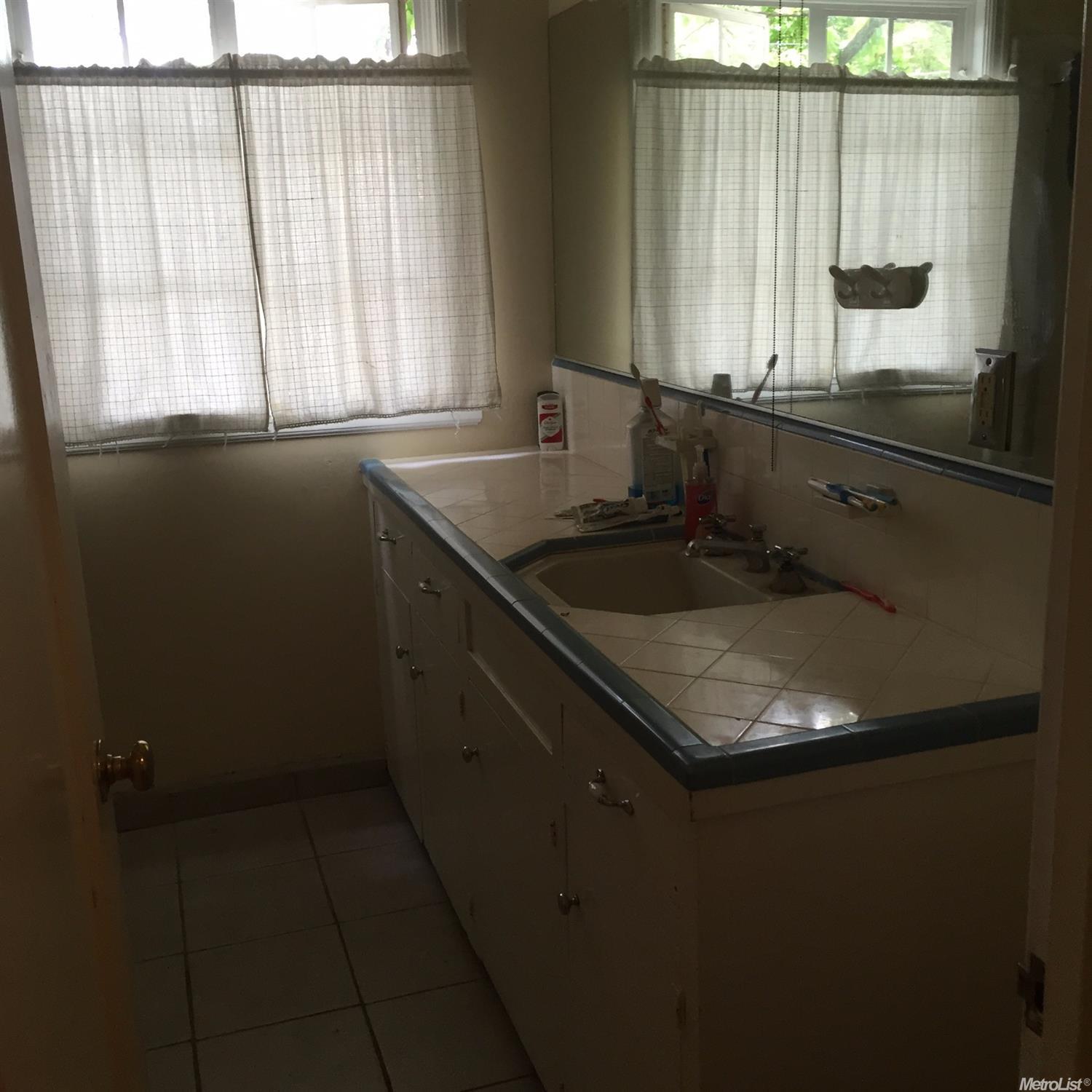 690 E 21st St, Merced, CA 95340 photo 10