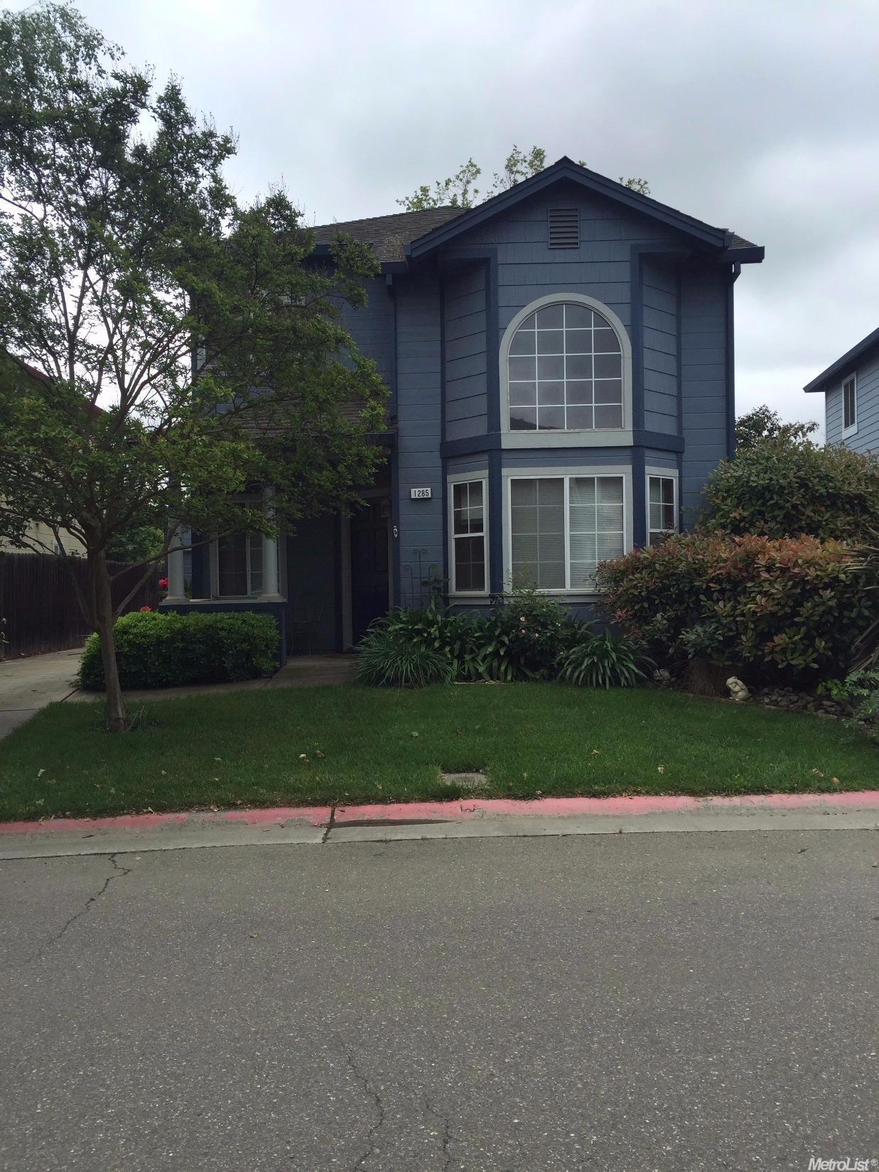 1285 Farragut Cir, Davis, CA 95618 photo 1