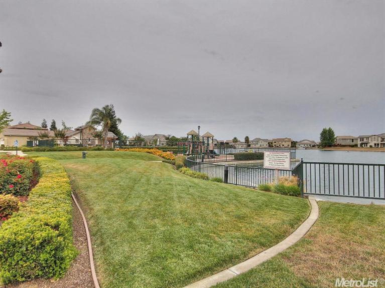 1328 Horizon, Patterson, CA 95363 photo 16