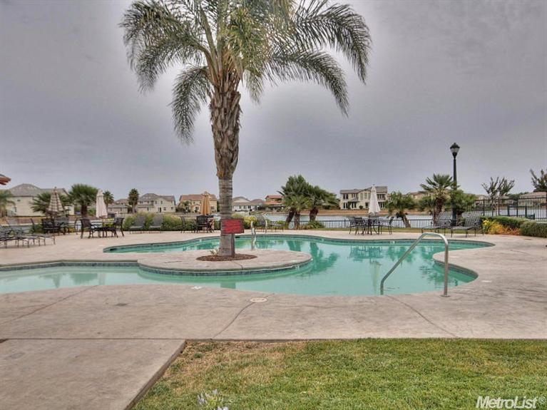 1328 Horizon, Patterson, CA 95363 photo 18