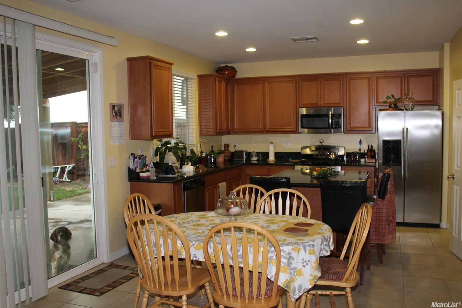 1617 Courtyard Dr, Manteca, CA 95337 photo 5