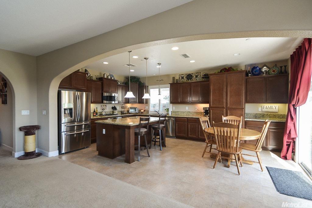 1228 Marisol Dr, Manteca, CA 95337 photo 4