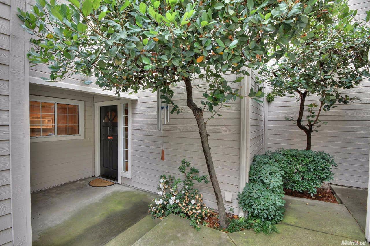 5237 Arden Way, Carmichael, CA 95608 photo 1