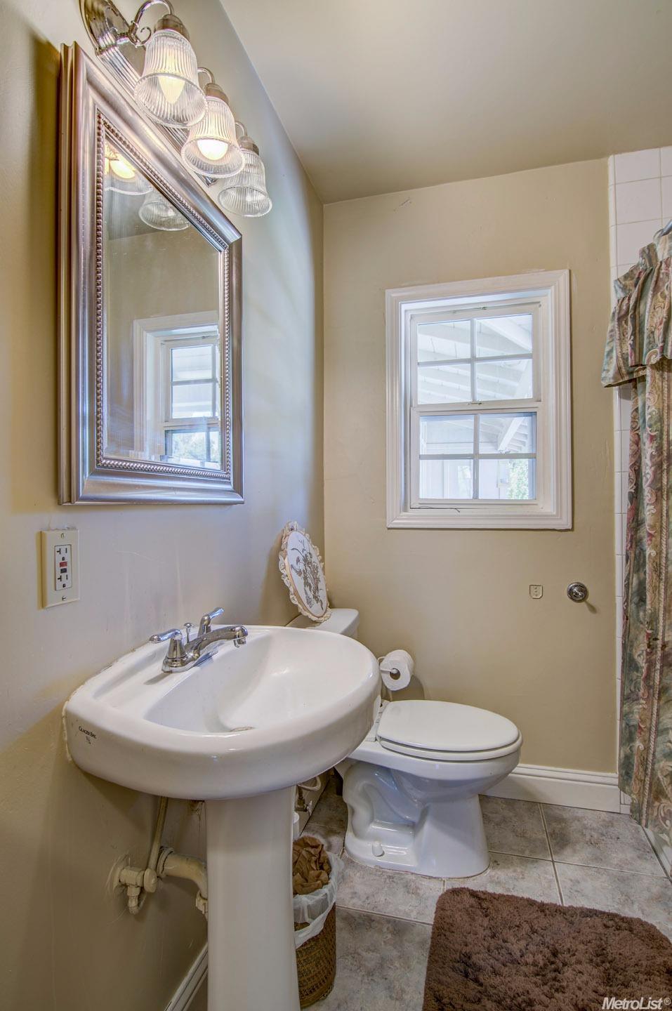 2284 Rainbow Ave, Sacramento, CA 95821 photo 6