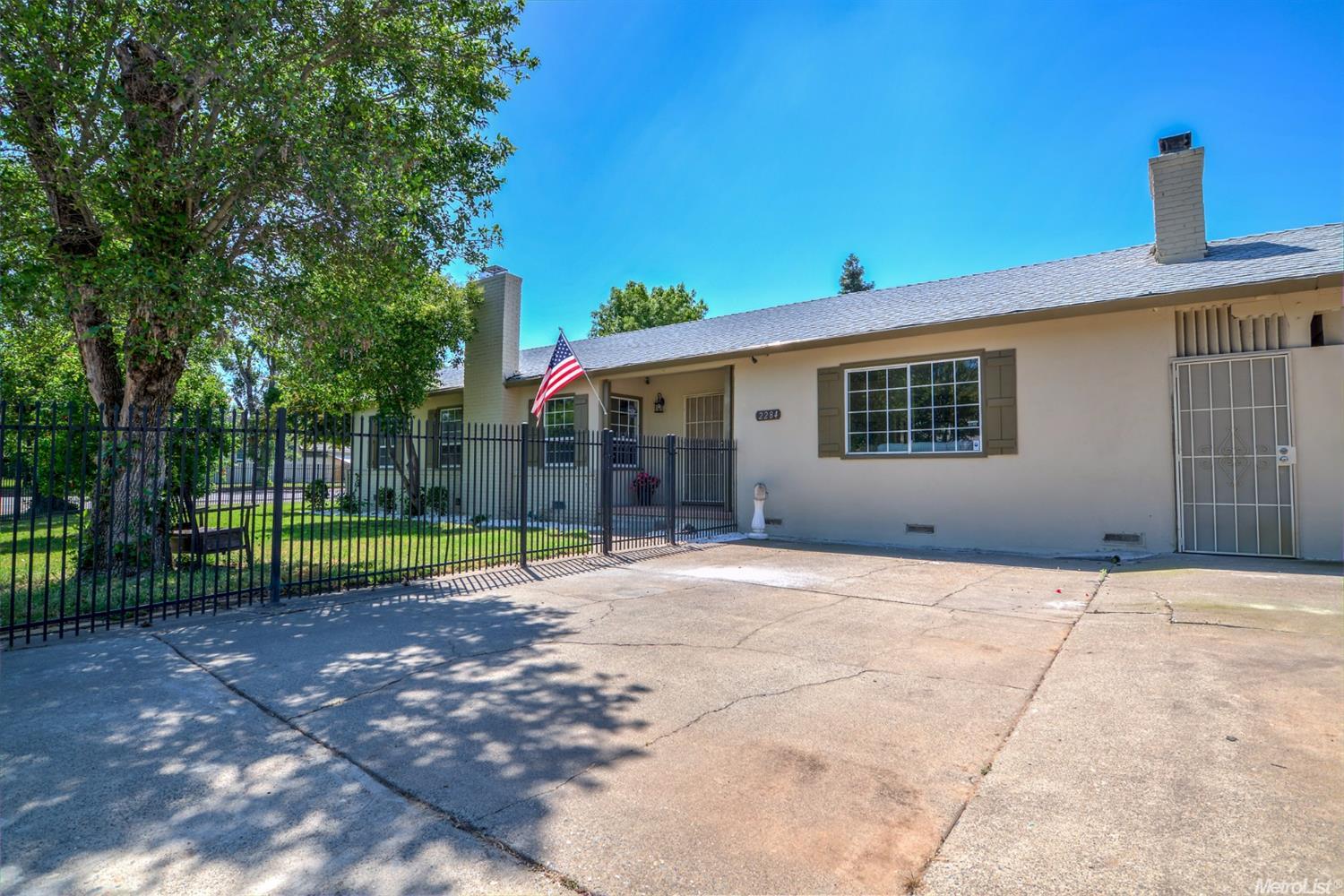 2284 Rainbow Ave, Sacramento, CA 95821 photo 2