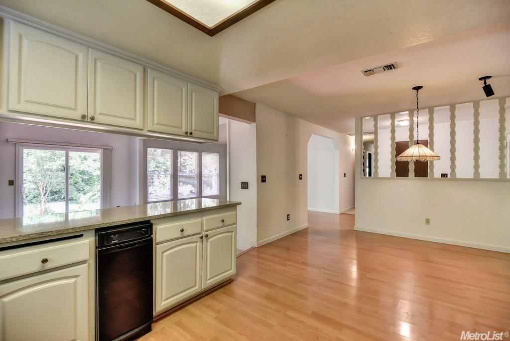 5949 Dollar Ln, Carmichael, CA 95608 photo 17