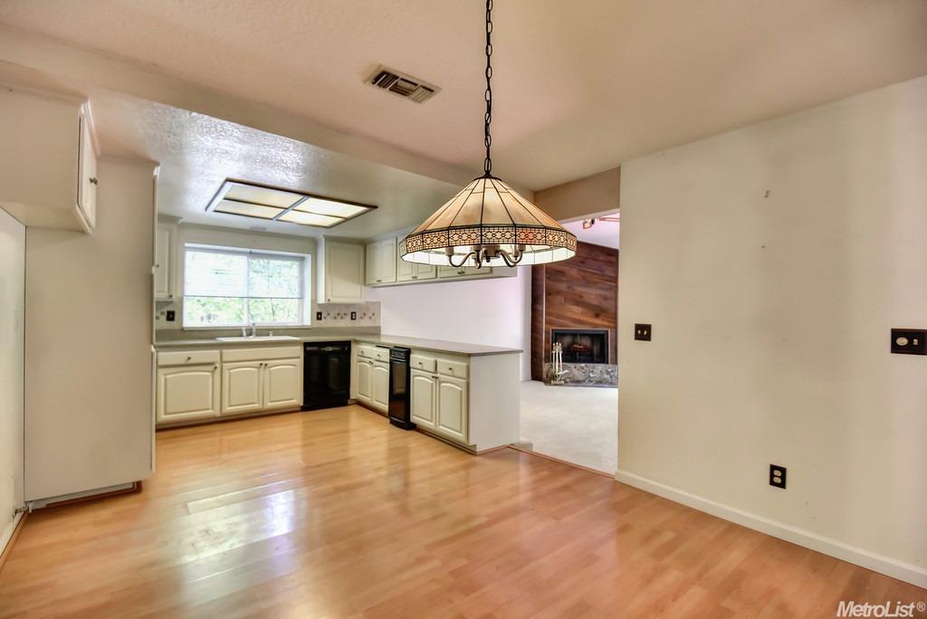 5949 Dollar Ln, Carmichael, CA 95608 photo 16