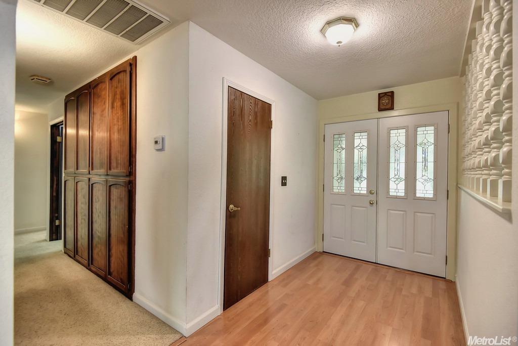 5949 Dollar Ln, Carmichael, CA 95608 photo 8
