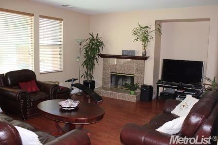 582 General Ln, Tracy, CA 95377 photo 2
