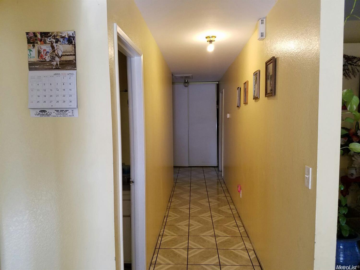 716 Hammond St, Modesto, CA 95351 photo 5
