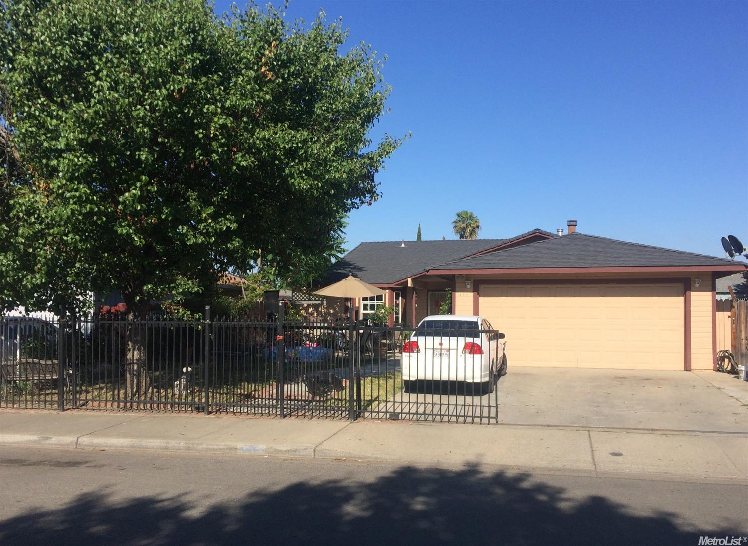 716 Hammond St, Modesto, CA 95351 photo 1