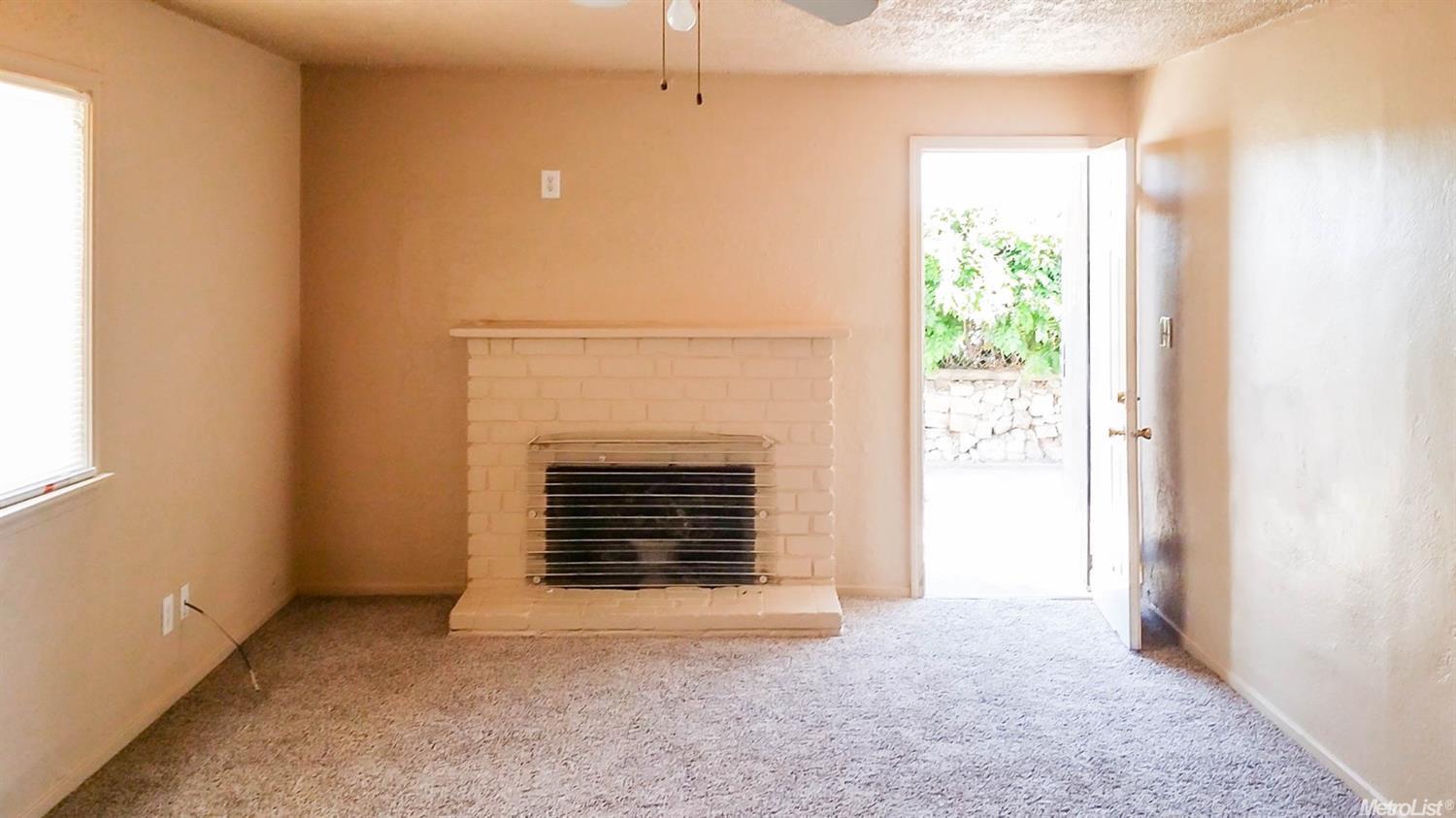 1703 John St, Modesto, CA 95351 photo 3