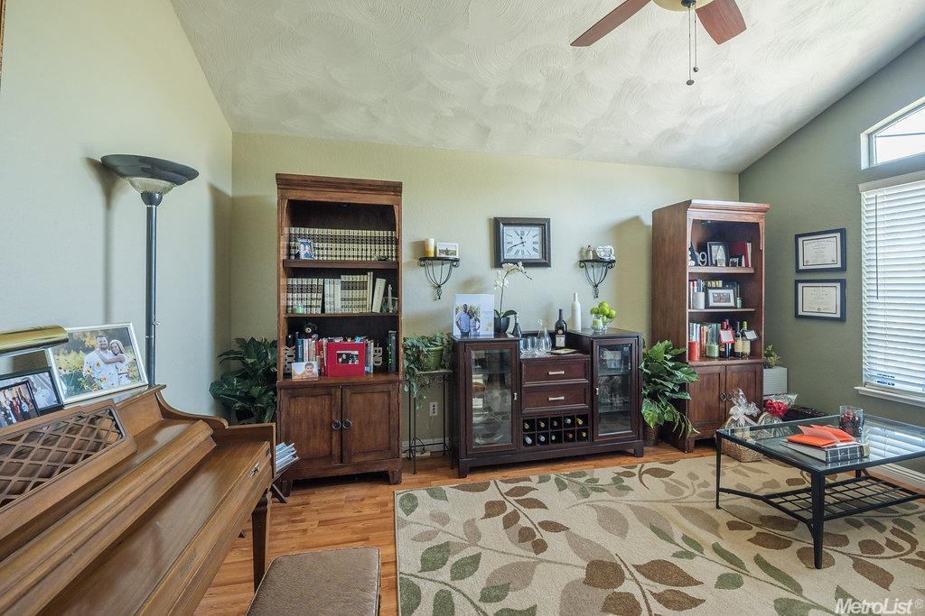 1500 Aptos Dr, Turlock, CA 95382 photo 9