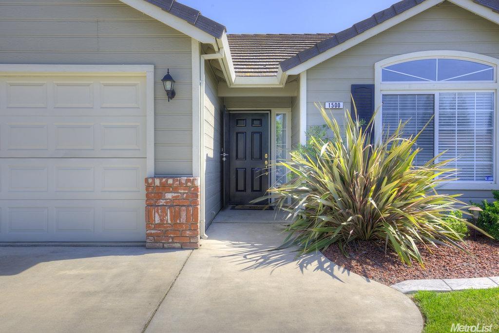 1500 Aptos Dr, Turlock, CA 95382 photo 2