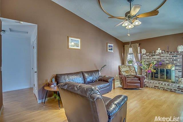 799 Singletree Ct, Galt, CA 95632 photo 2