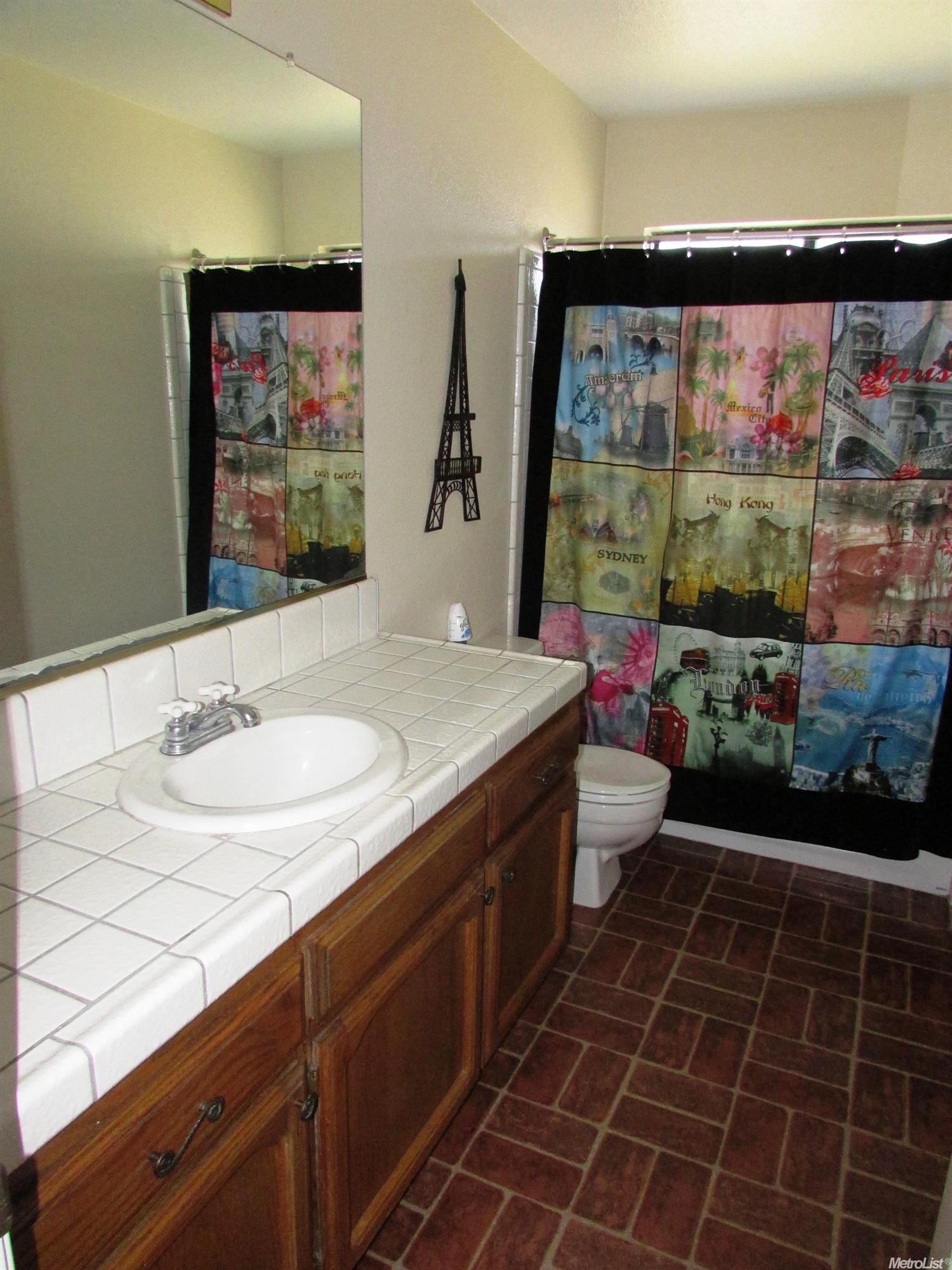 2716 River Valley Cir, Modesto, CA 95351 photo 8
