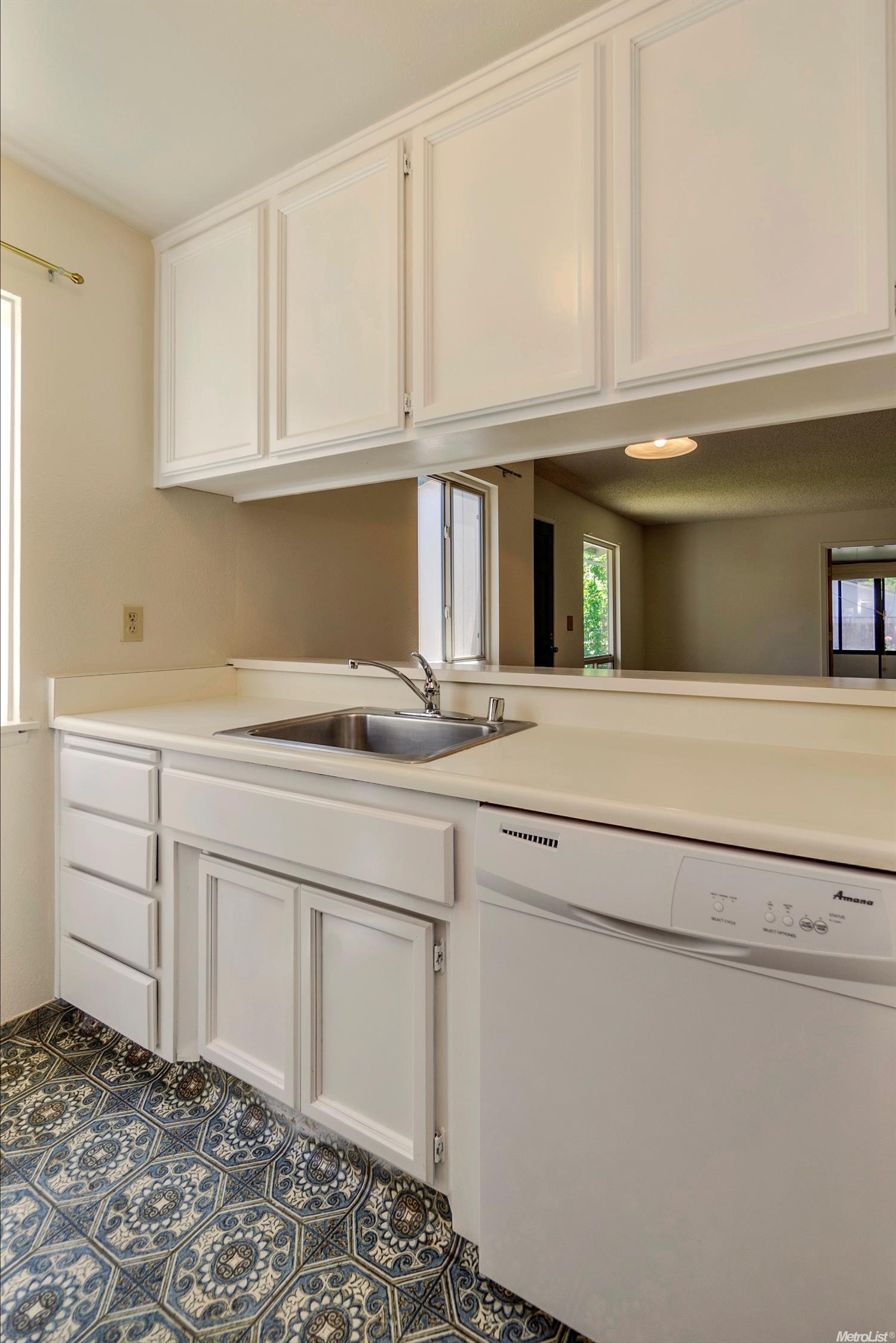 3241 Chesapeake Bay Ave, Davis, CA 95616 photo 9