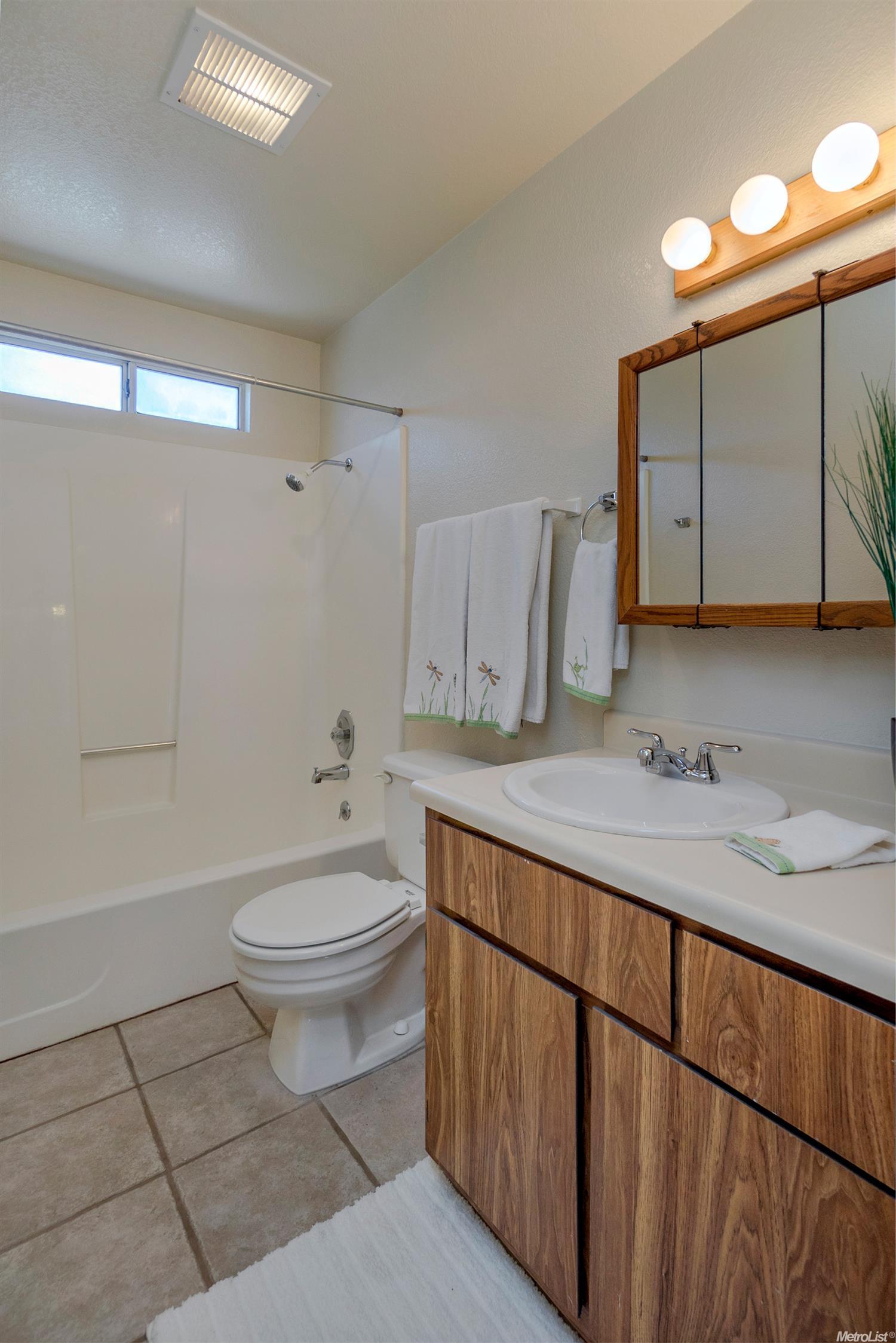 3034 Woods Cir, Davis, CA 95616 photo 16
