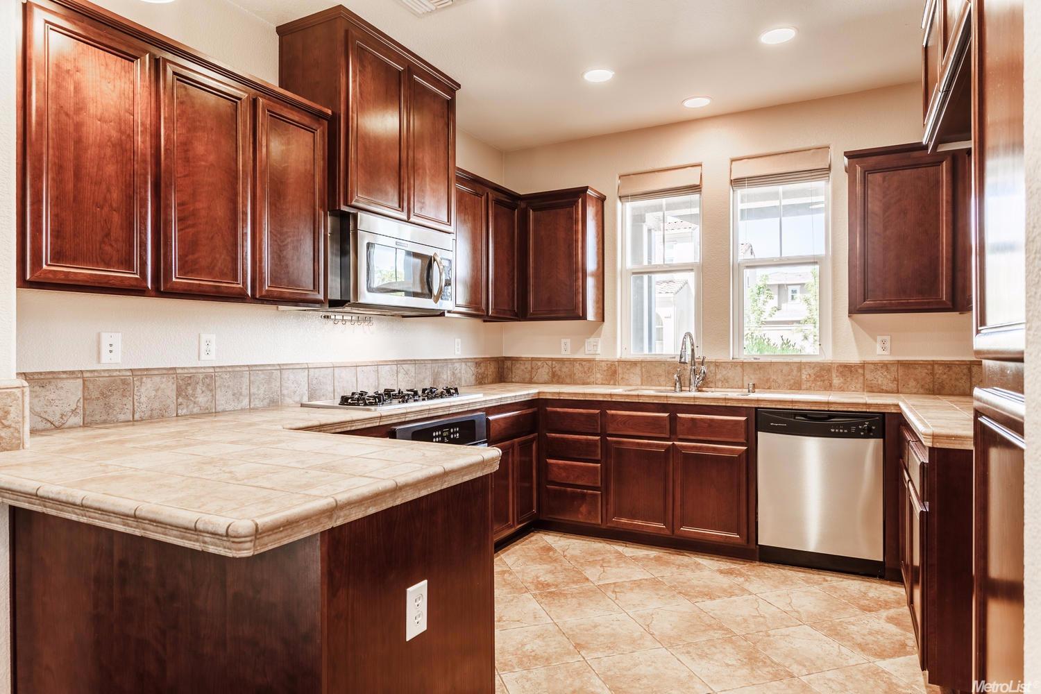 1336 Bugby Ln, Folsom, CA 95630 photo 9